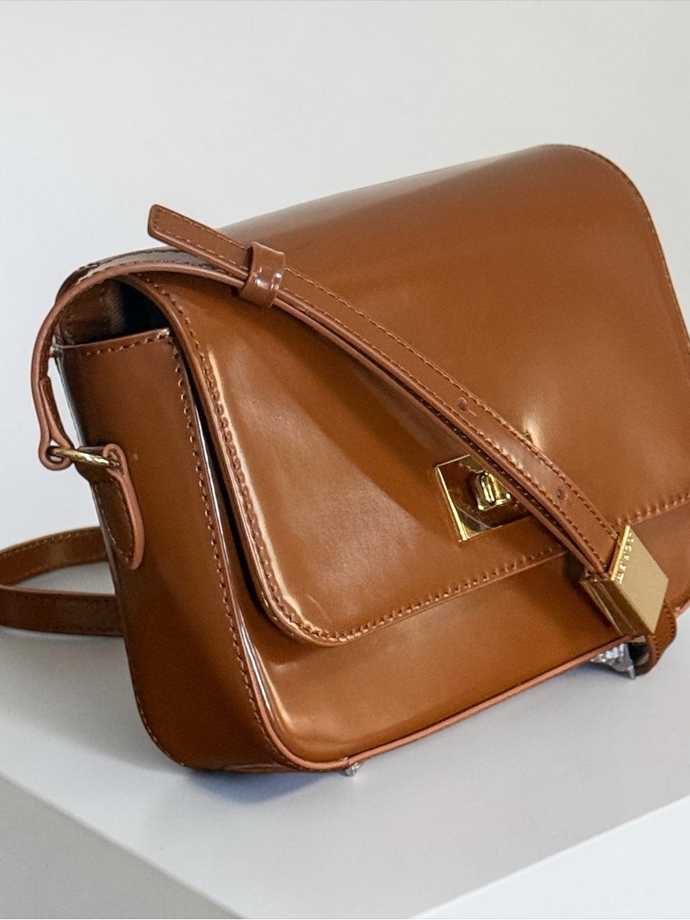 NWT J.Crew Cognac Brown Tan Polished Leather Crossbody Bag! NEW! - Picture 3 of 9